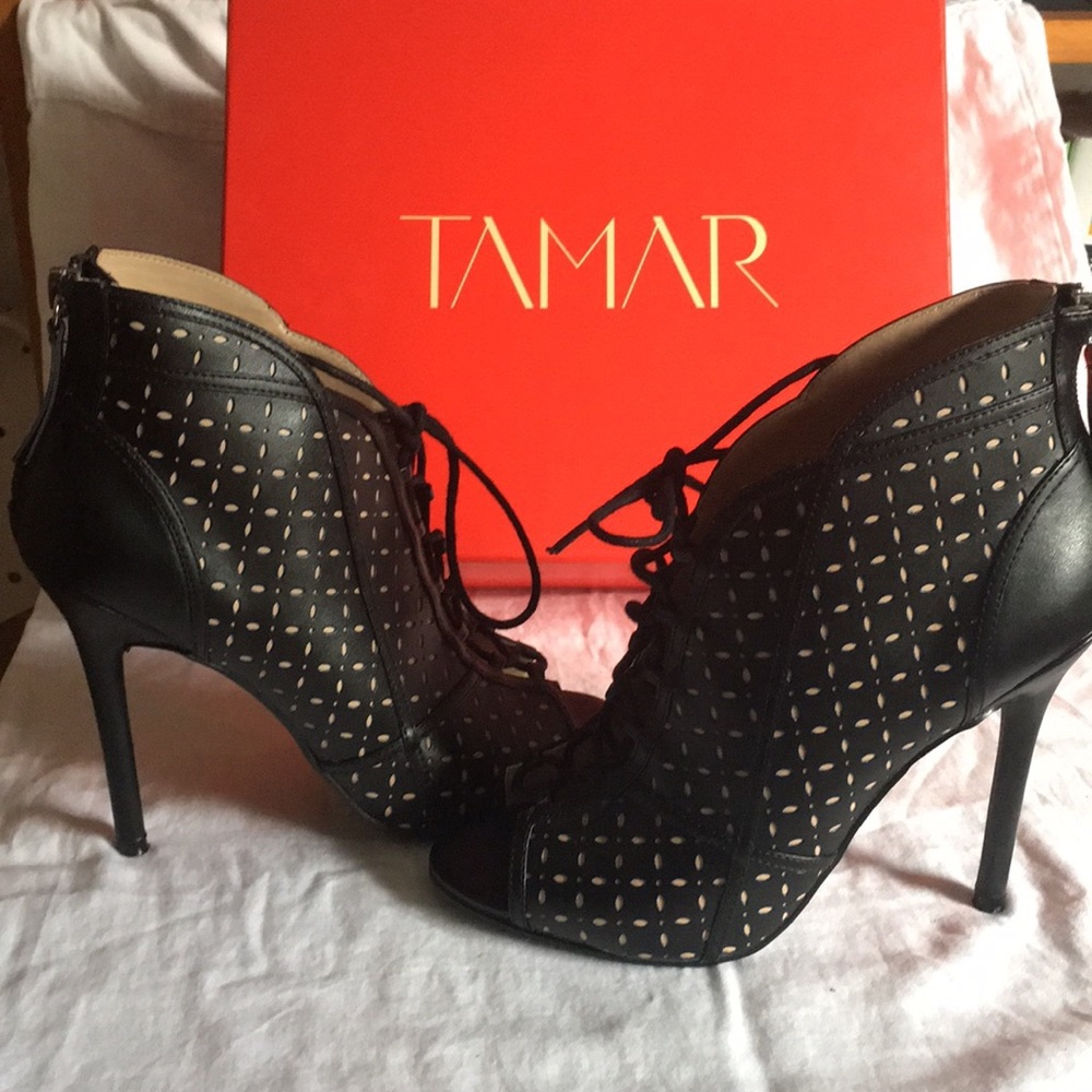 Tamar Collection.  Black Stiletto